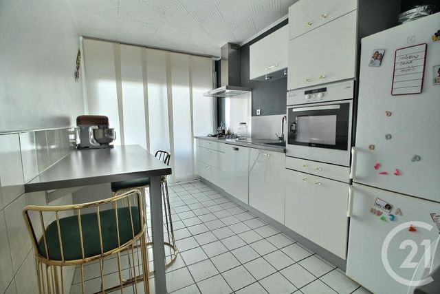 Appartement F4 à vendre - 4 pièces - 85.8 m2 - ST MAURICE DE BEYNOST - 01 - RHONE-ALPES - Century 21 Agence Côtière